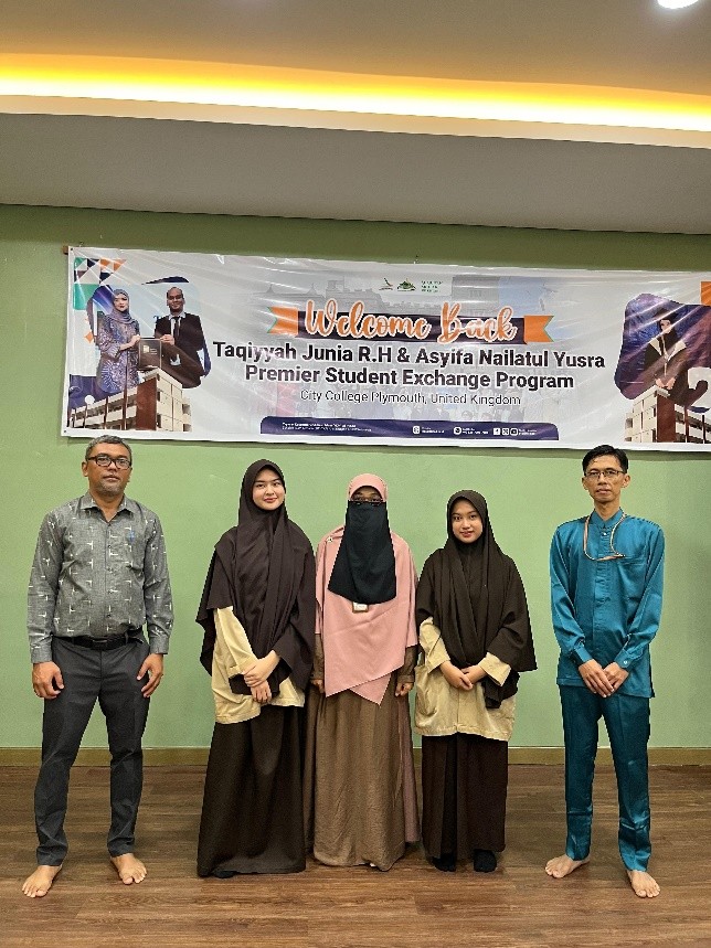 foto bersama piminan SMAIT Al-Ittihad siswa pertukaran pelajar UK