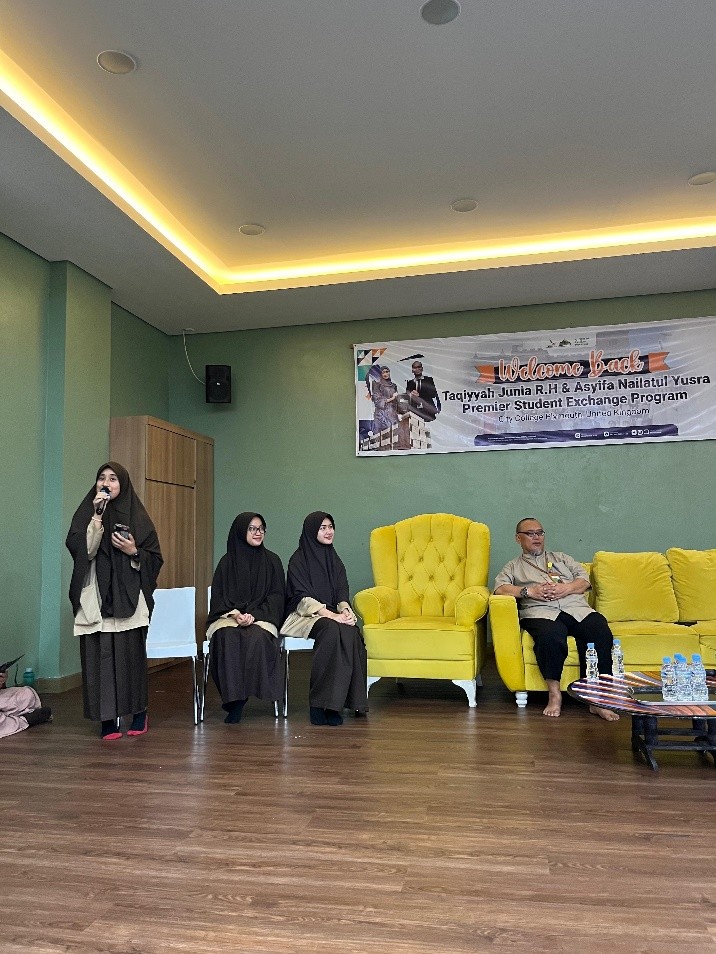penyambutan Siswa SMAIT dari program pertukaran pelajar di United Kingdom