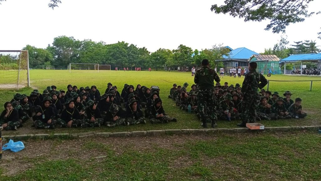 Kegiatan Outdoor bersama pelatih TNI Super Camp SMPIT