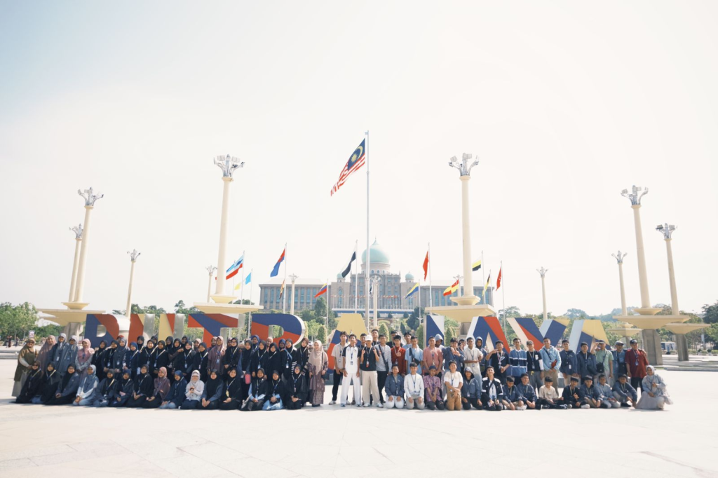 Global Learning Experience (Gle) SMPIT Al-Ittihad Pekanbaru