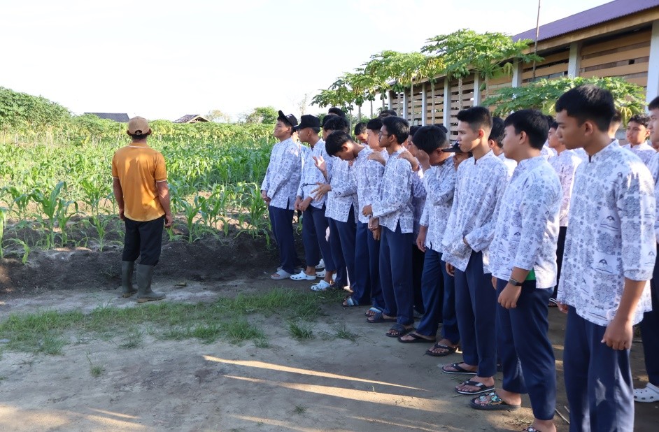 Peserta RELEASE berkunjung ke Kelompok Tani Agrowisata