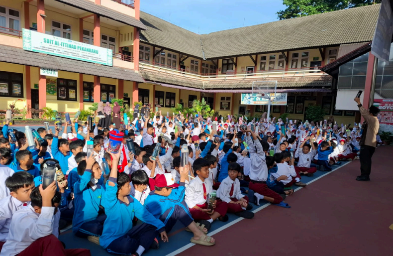 Sosialisasi gerakan tumbler