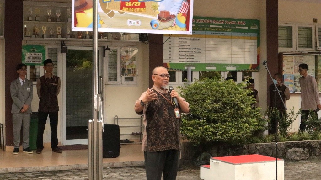 Sambutan dari Direktur Pendidikan -Kembali Dari United Kingdom, Peserta Student Exchange SMAIT Al-Ittihad