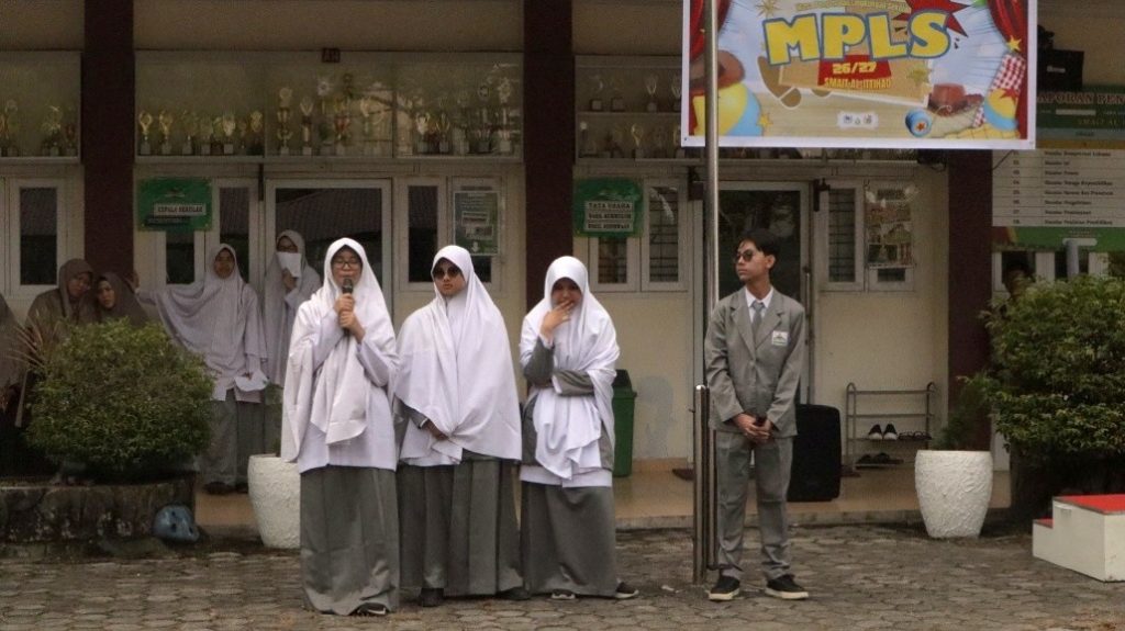 bagi pengalaman peserta student exchange ke siswa-siswi smait al-ittihad