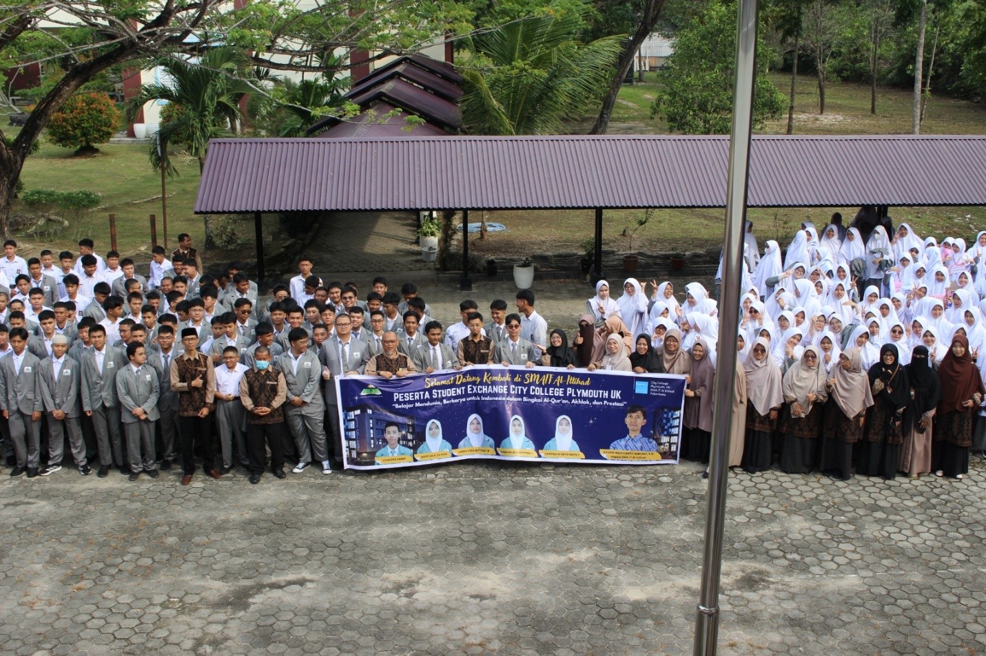 Kembali Dari United Kingdom, Peserta Student Exchange Sma It Al-Ittihad Disambut Hangat Keluarga Besar Sekolah